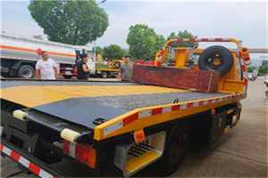 庄行镇附近拖车电话号码服务