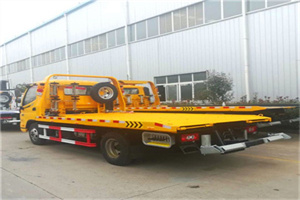 庄行镇附近拖车救援搭电